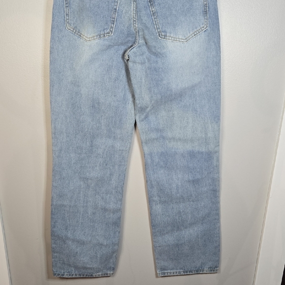 Cali 1850 Size 3/26 Light Wash High Waist Wider Leg Denim Flower Embellish Jeans - Picture 6 of 16